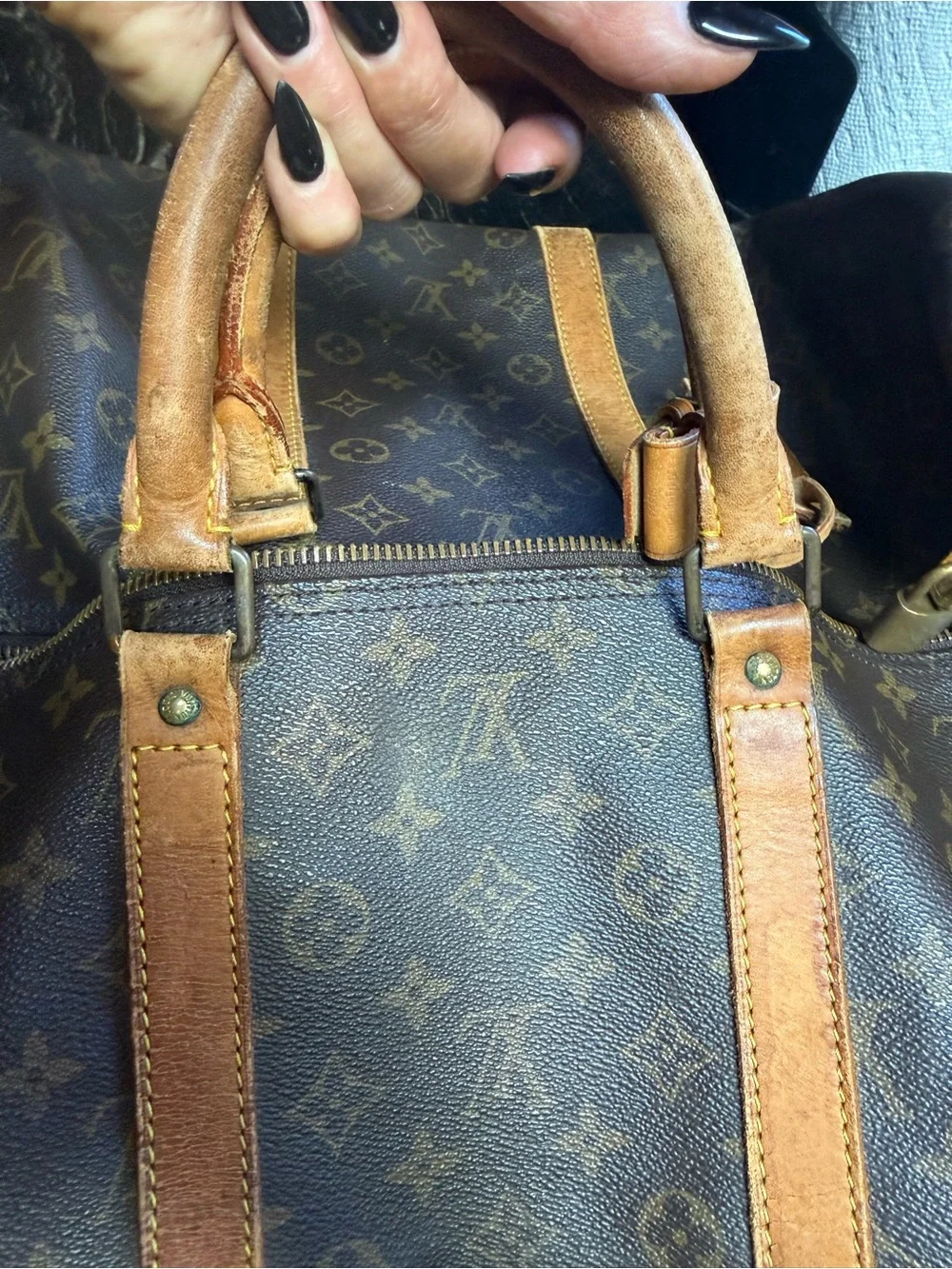 Authentic LOUIS VUITTON large duffel bag traveler tote w/ luggage tag lock